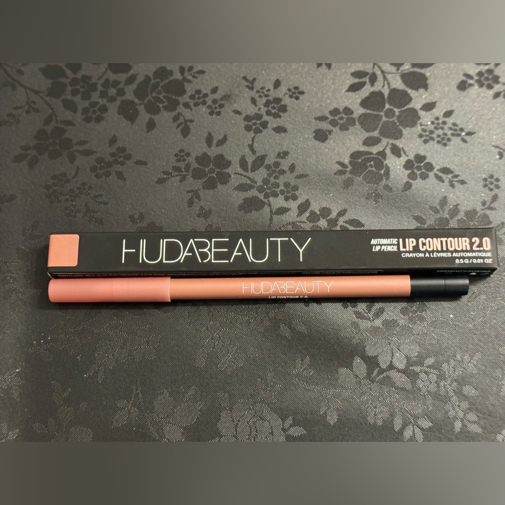 HUDA BEAUTY Lip Contour 2.0 in Shade Pinky Brown